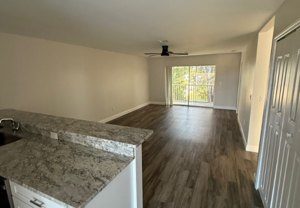 1025 SE 12 ST