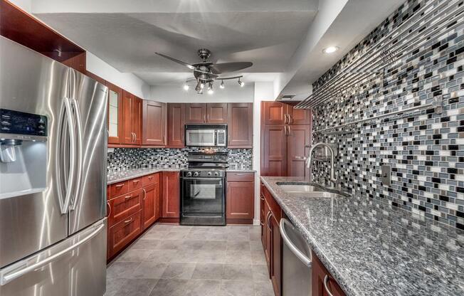 4 OAKBROOK DR