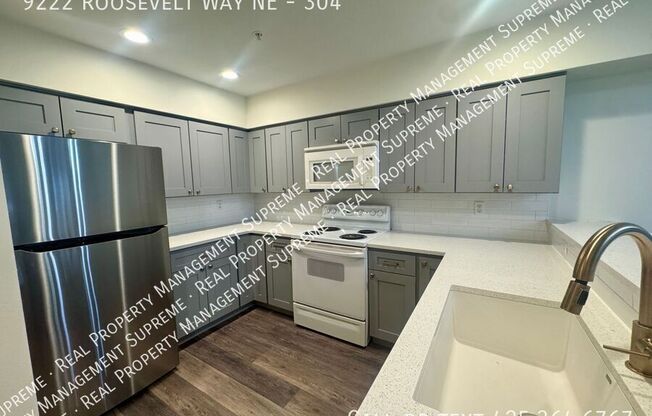 9222 ROOSEVELT WAY NE
