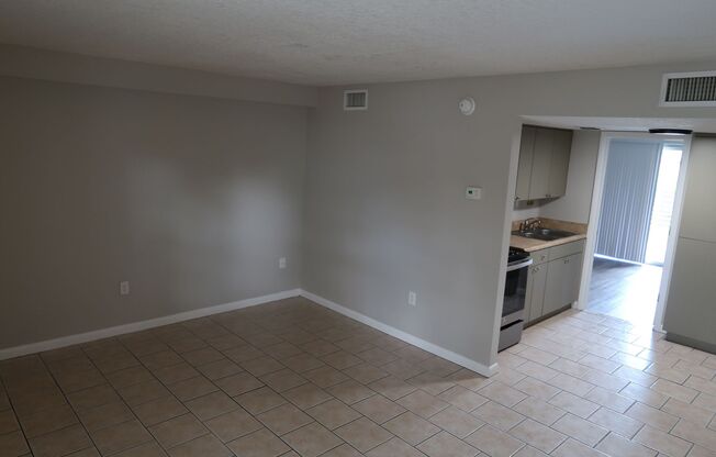 1 bed, 1 bath, 600 sqft, $1,393.75, Unit Unit 305