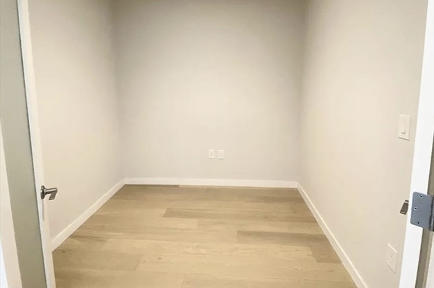 2 beds, 1 bath, 745 sqft, $4,350, Unit 501