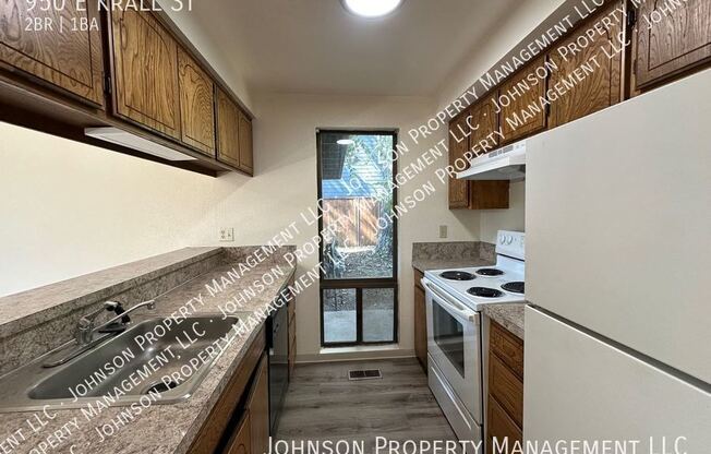 2 beds, 1 bath, 805 sqft, $1,295