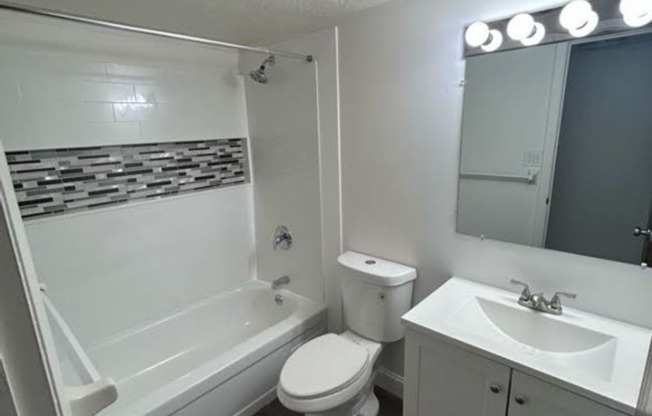 2 beds, 1.5 baths, 980 sqft, $1,525, Unit 1011