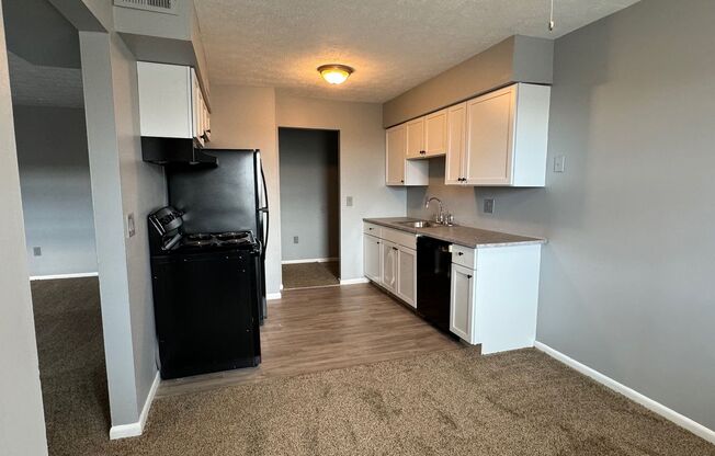 2 beds, 2 baths, 1,000 sqft, $1,350, Unit 23