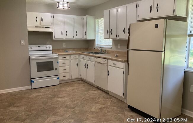 3 beds, 1 bath, $1,695