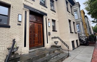 Lovely 1 BR/1 BA Condo in Georgetown!