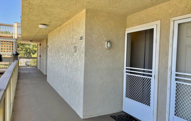 Port Hueneme | Surfside l | 2 Bed + 1.5 Bath | Gated Community | 396 E. Surfside