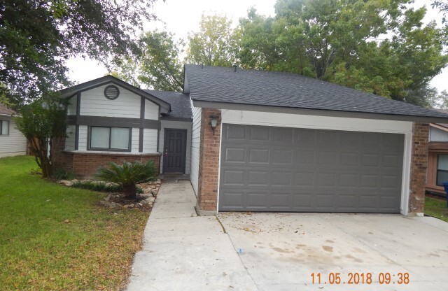 4 beds, 2 baths, $1,695