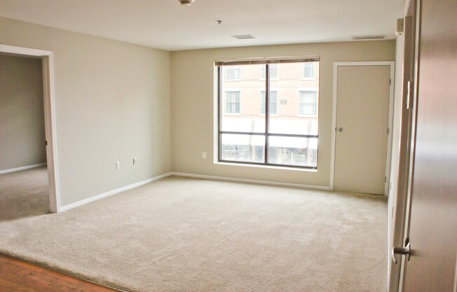 2 beds, 2 baths, 958 sqft, $1,275, Unit 203