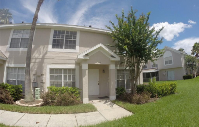 708 KENSINGTON LK CIR