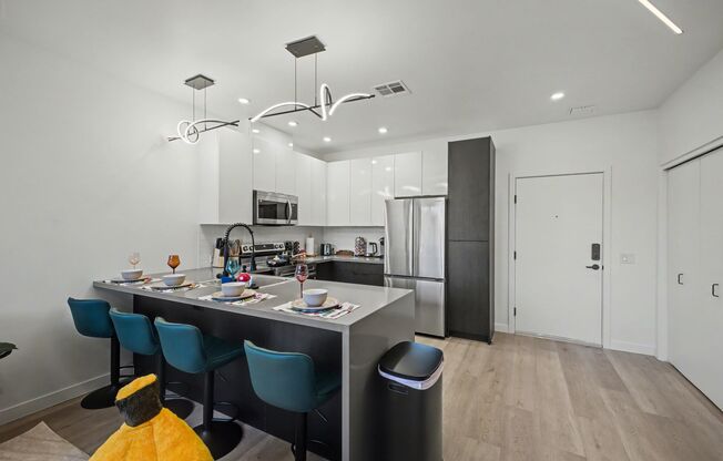 1 bed, 1 bath, 663 sqft, $1,705, Unit 505