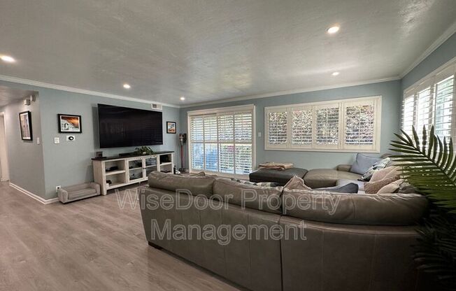 12035 BEVERLY BLVD