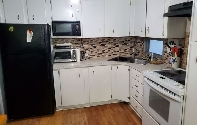 1 bed, 1 bath, $1,600