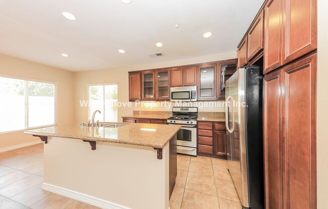 Beautiful Spanish Style 3 Bedroom Plus Loft in Gated Community