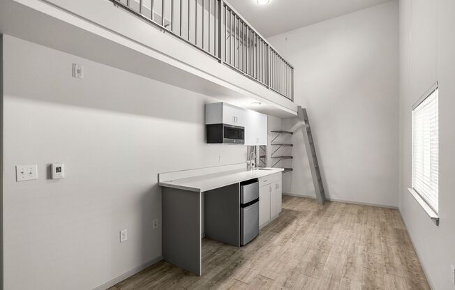 Studio, 1 bath, 384 sqft, $1,195, Unit 12-B401