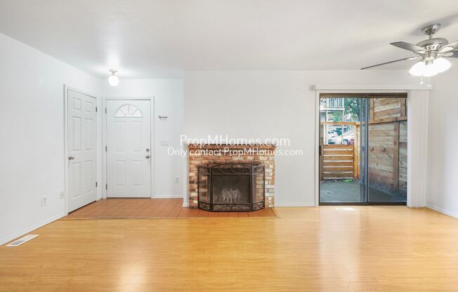 Charming 2 Bedroom in the Highland Neighborhood!