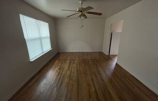 2 beds, 1 bath, $895