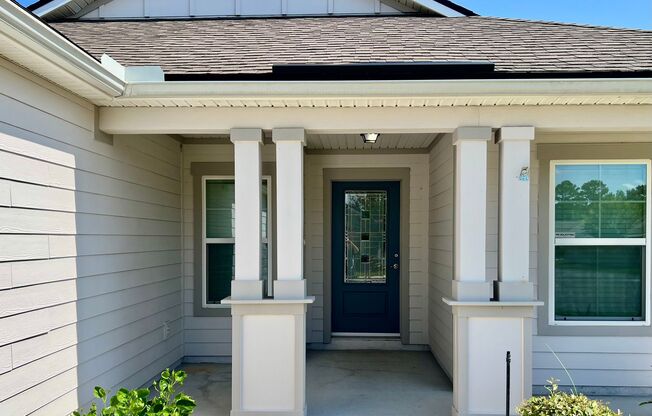 Modern Comfort Meets Community Living!