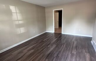 3 beds, 1 bath, $999