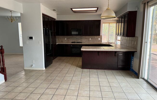 5 beds, 2.5 baths, $3,200