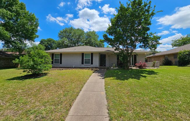 216 WESLEY DR