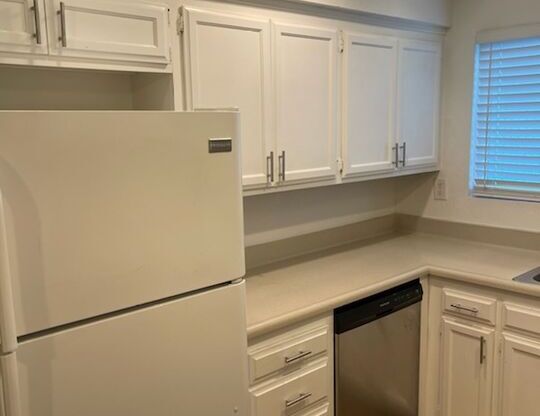 2 beds, 1.5 baths, 1,300 sqft, $2,695, Unit 1