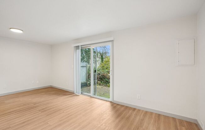 3 beds, 1.5 baths, 1,246 sqft, $1,999, Unit 2619