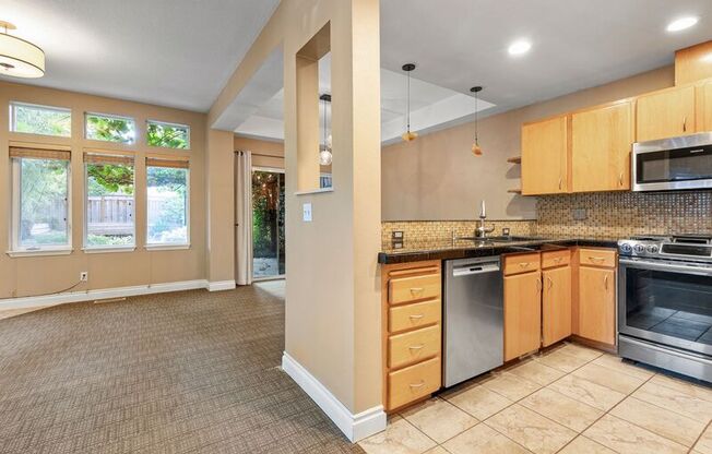 1043 SE 34 AVE