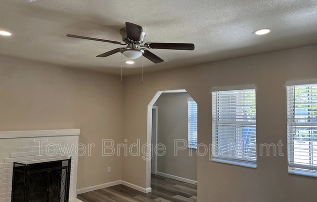 3 beds, 2 baths, 1,052 sqft, $2,250