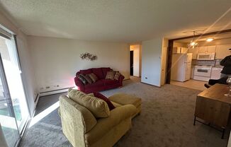 2 beds, 2 baths, $2,100, Unit Unit #5C