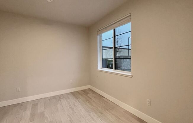 1 bed, 1 bath, $1,950, Unit #100