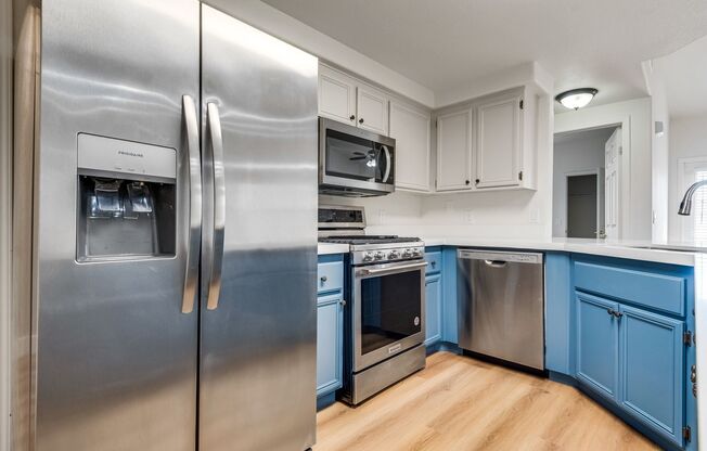 2 beds, 2 baths, $1,475, Unit # 2174