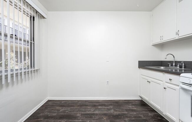 1 bed, 1 bath, $1,725, Unit 10