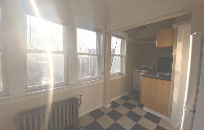 Studio, 1 bath, $750, Unit 36