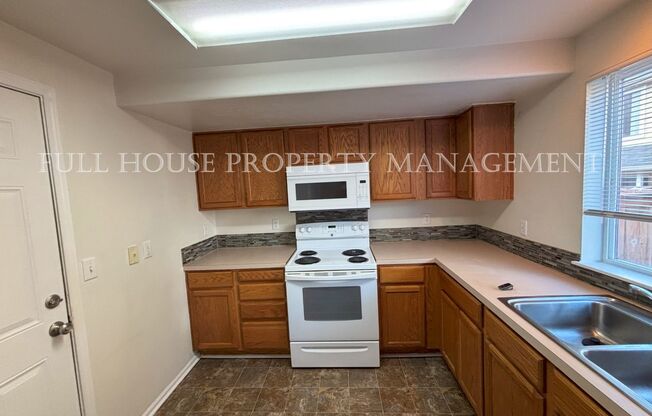 3 beds, 2.5 baths, $1,795