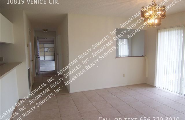 10819 VENICE CIR