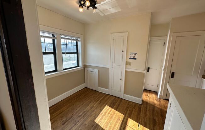 Studio, 1 bath, 455 sqft, $949, Unit 108