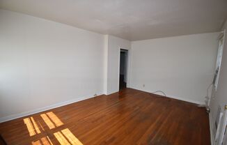 2 beds, 1 bath, $825