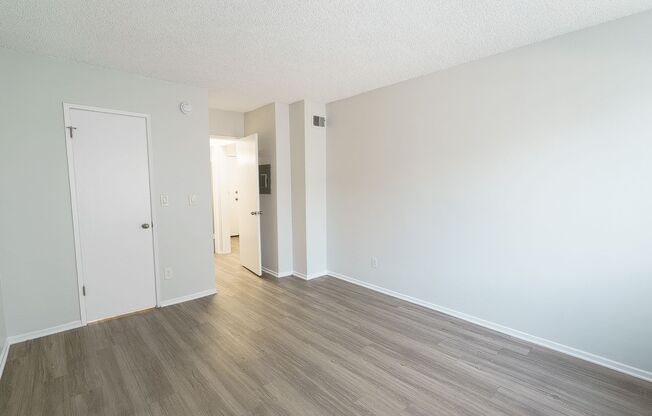3 beds, 2 baths, 1,400 sqft, $2,898, Unit 229