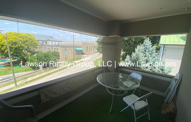 2 beds, 1 bath, 1,112 sqft, $1,295, Unit 928 2nd #5