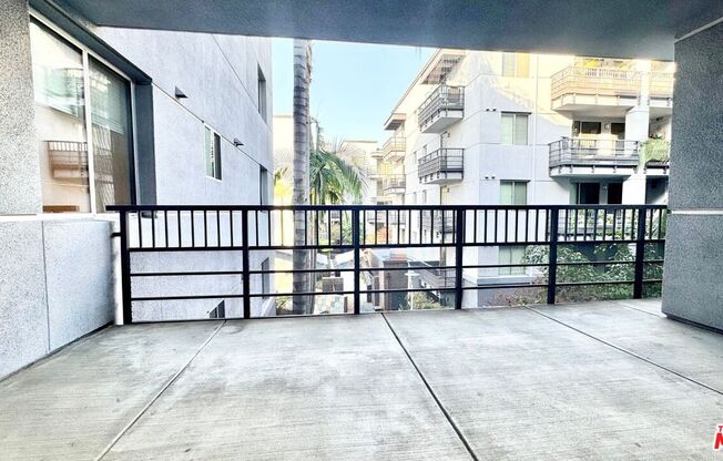 1 bed, 1 bath, 1,050 sqft, $3,100, Unit 426