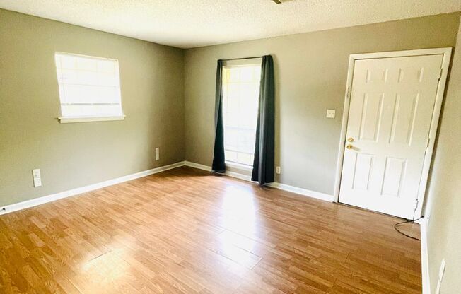 ** 3 Bed 1 Bath located in Chisholm ** Call to schedule a viewing 334-366-9198