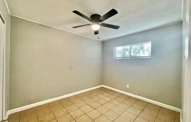 2 beds, 1 bath, 750 sqft, $835, Unit 19