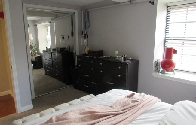 1 bed, 1 bath, 712 sqft, $1,775, Unit 120