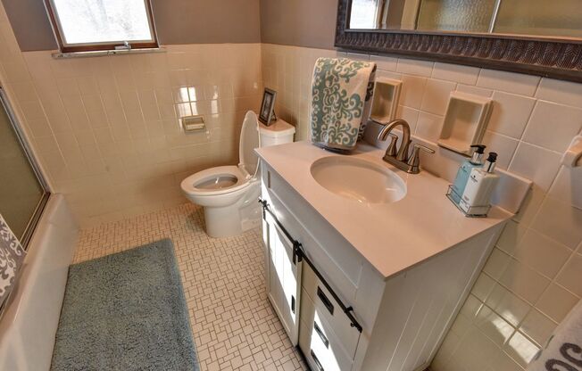 2 Bed 3 Bath Single Family Home For Rent in Greensburg, PA