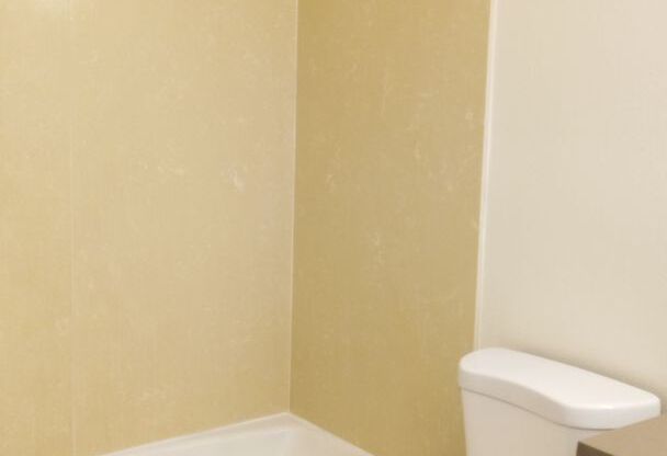 1 bed, 1 bath, 665 sqft, $1,975, Unit 214