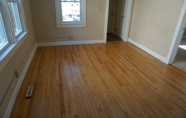 Single Family House Close to U of M Campus