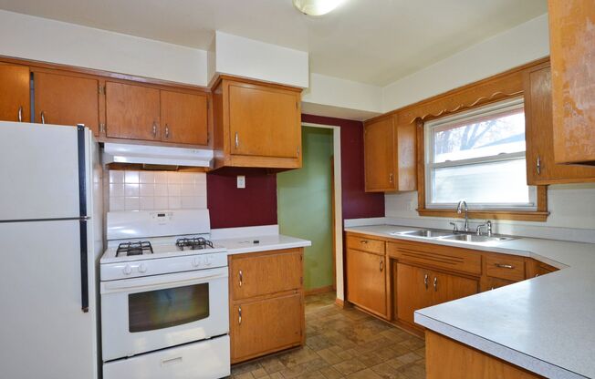 2 beds, 1 bath, 900 sqft, $1,575, Unit 319 Washington Ave