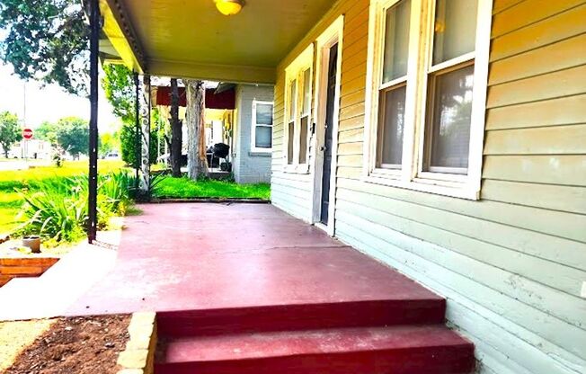 2237 NW 12th St