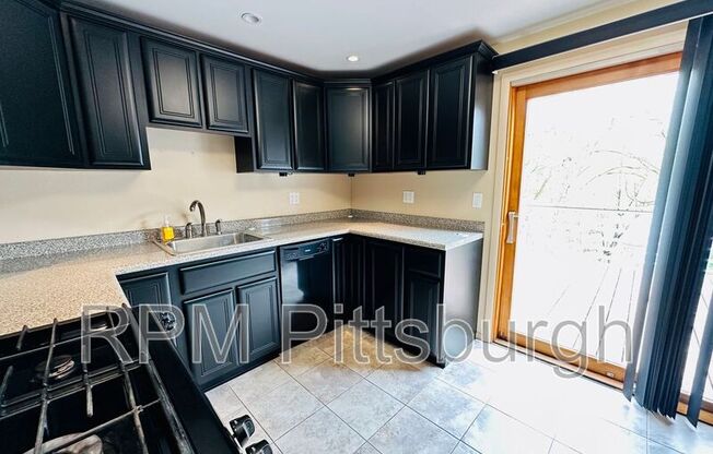 419 WOODLAND RD